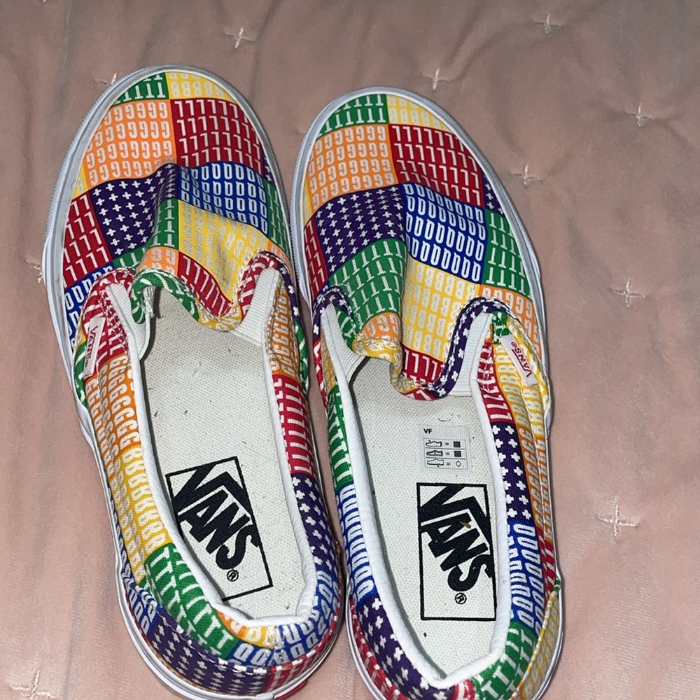 Vans - Picture 2 of 6